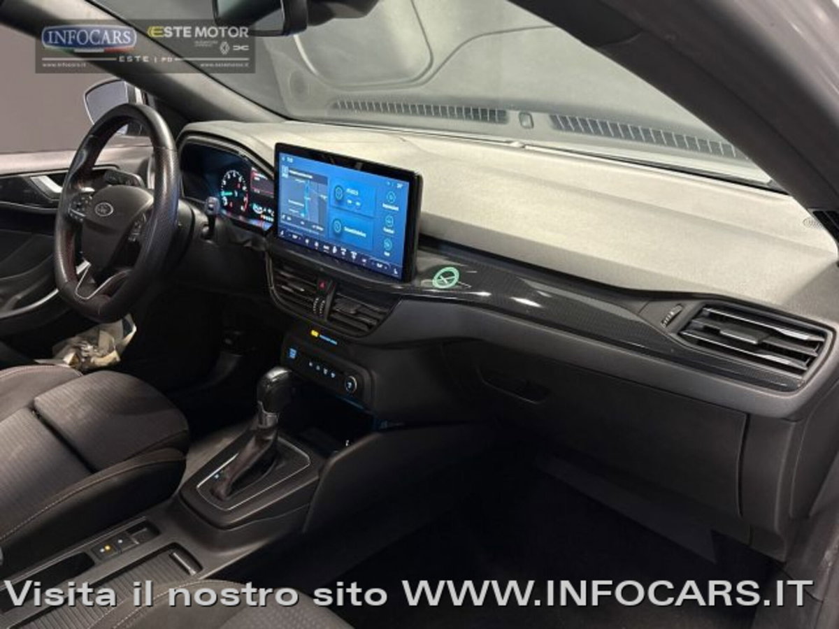 Ford Focus Station Wagon 1.0 EcoBoost Hybrid 155 CV SW ST-Line (12)