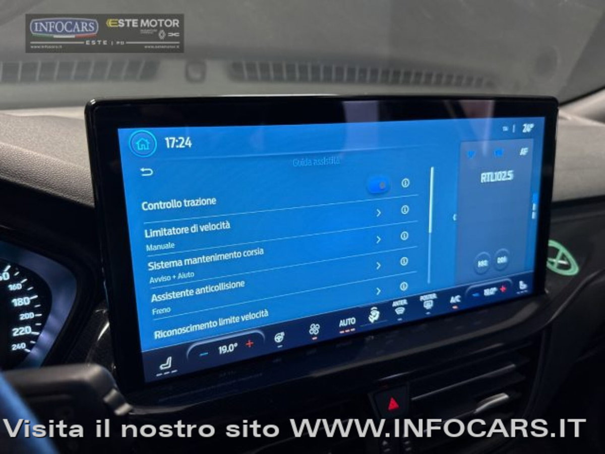 Ford Focus Station Wagon 1.0 EcoBoost Hybrid 155 CV SW ST-Line (16)
