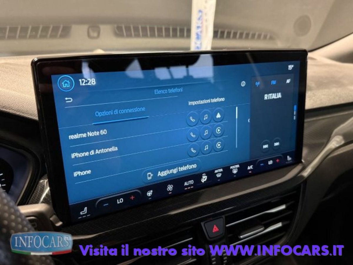 Ford Focus Station Wagon 1.0 EcoBoost Hybrid 155 CV SW ST-Line (15)