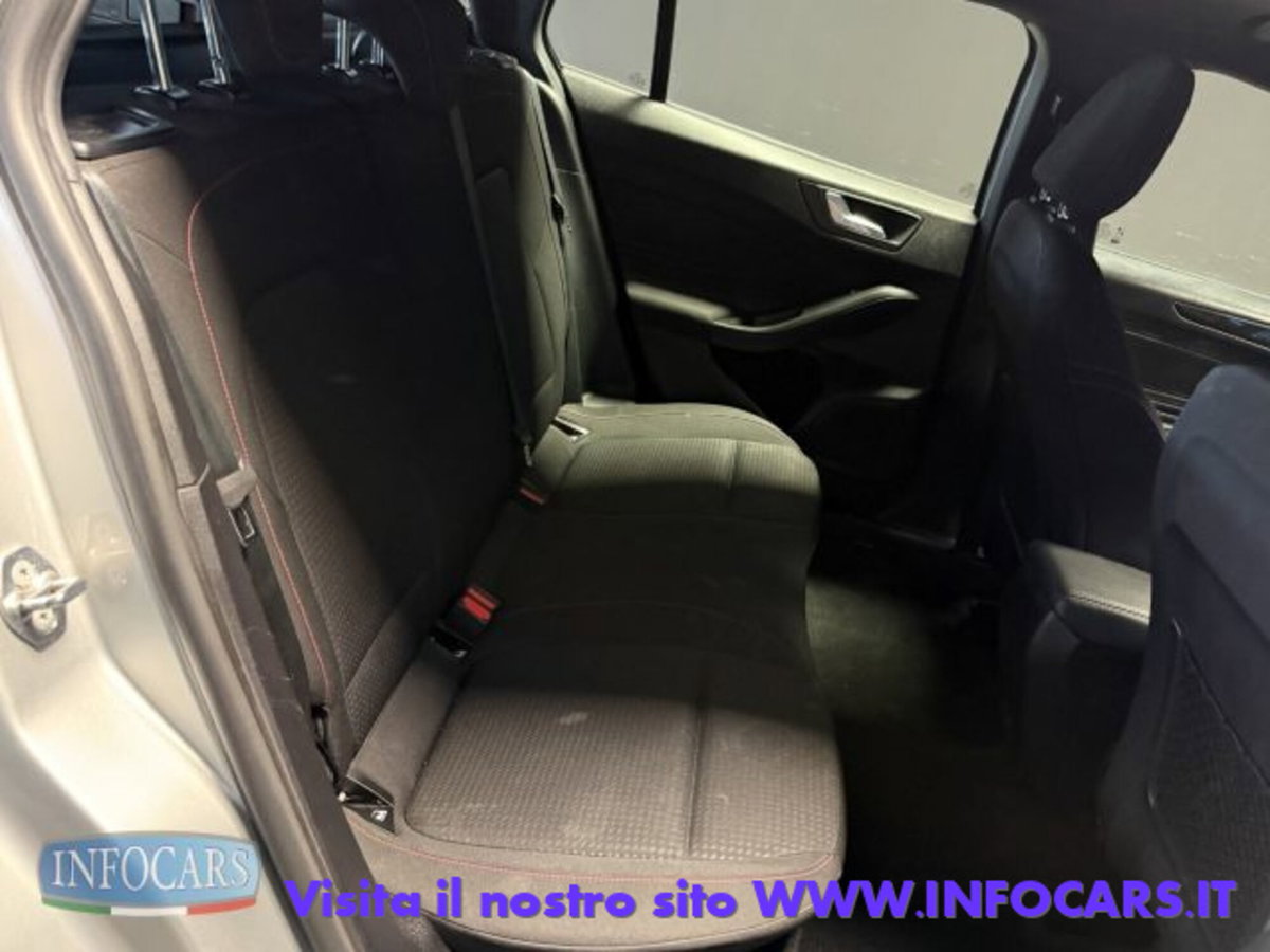 Ford Focus Station Wagon 1.0 EcoBoost Hybrid 155 CV SW ST-Line (8)