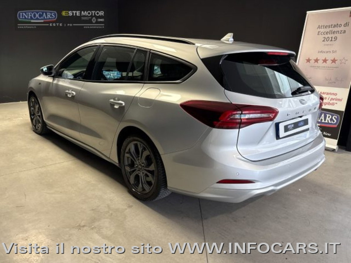 Ford Focus Station Wagon 1.0 EcoBoost Hybrid 155 CV SW ST-Line (2)