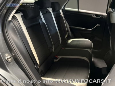 Volkswagen T-Roc 1.6 TDI SCR Style BlueMotion Technology (8)