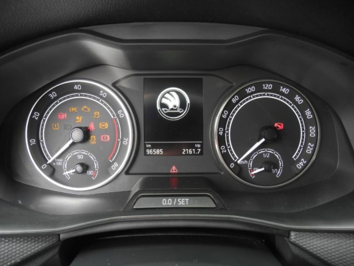 Skoda Kamiq 1.0 TSI 110 CV DSG Ambition (17)