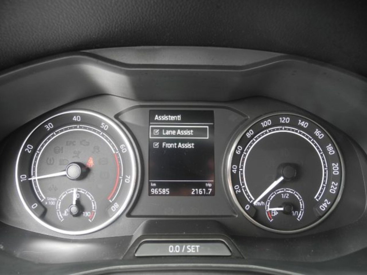 Skoda Kamiq 1.0 TSI 110 CV DSG Ambition (20)