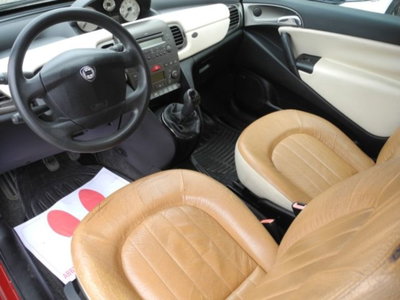 Lancia Ypsilon Multijet 16V Platino (10)