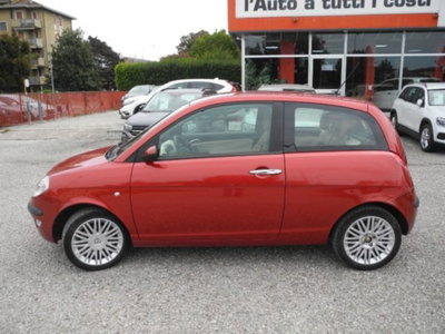 Lancia Ypsilon Multijet 16V Platino (2)