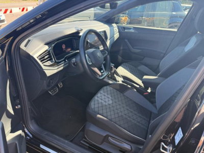 Volkswagen Taigo 1.0 TSI 110 CV DSG R-Line (10)