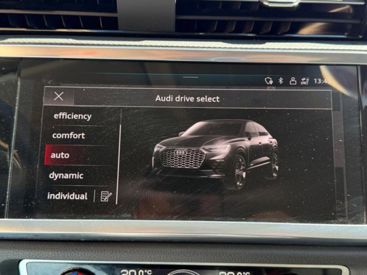 Audi Q3 Sportback 35 TDI quattro S tronic Business Plus (16)