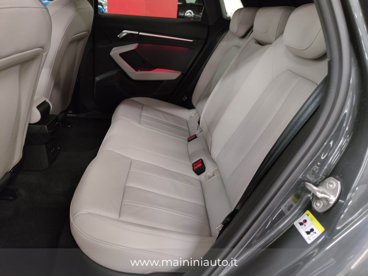 Audi A3 Sportback 35 TFSI S tronic Business (13)
