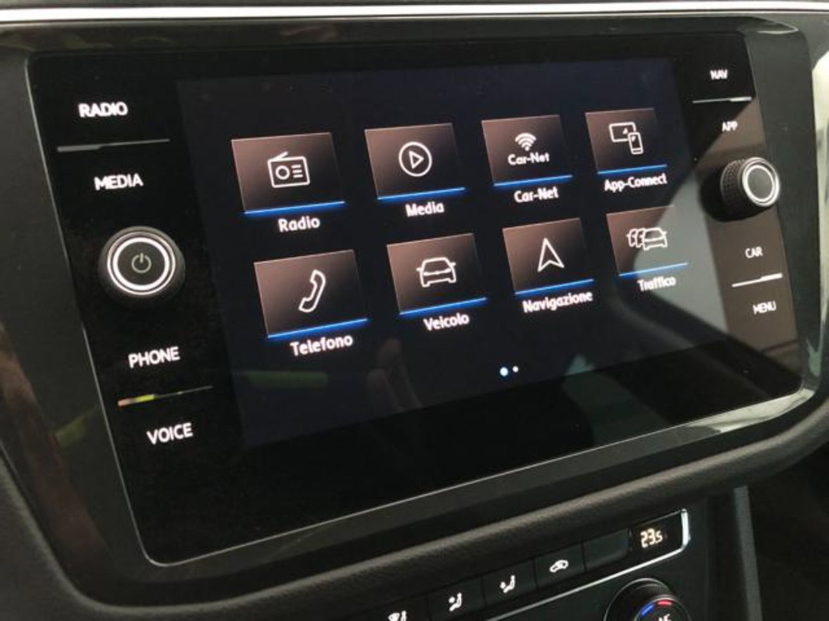 Volkswagen Tiguan 2.0 TDI 150 CV SCR DSG 4MOTION Elegance (12)