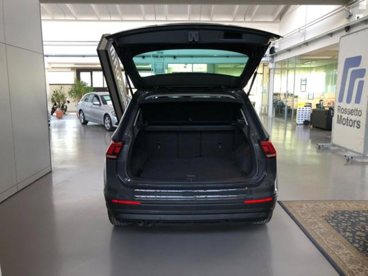 Volkswagen Tiguan 2.0 TDI 150 CV SCR DSG 4MOTION Elegance (8)
