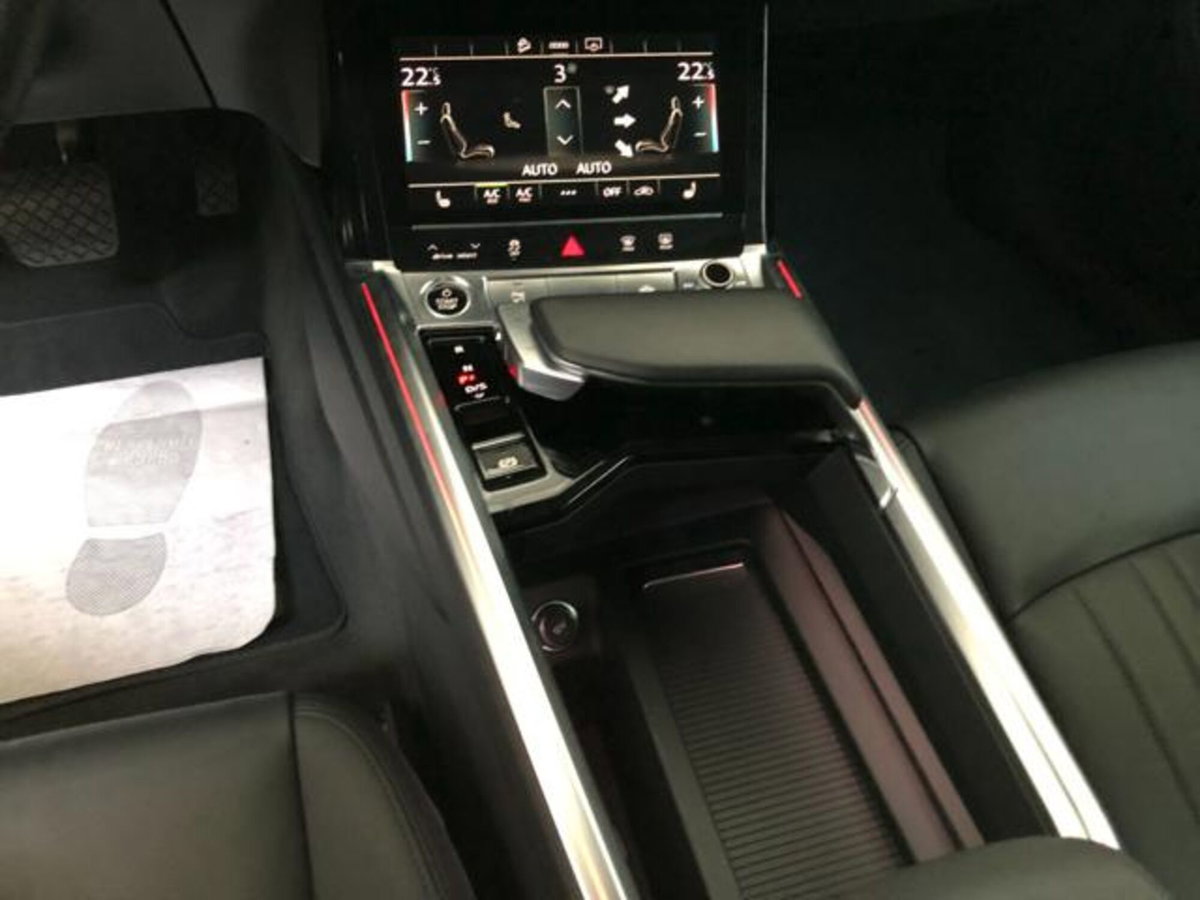 Audi SQ6 e-tron quattro 517cv (11)