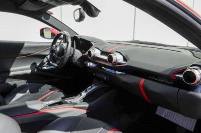 Ferrari 812 Coupé 812 Superfast (9)