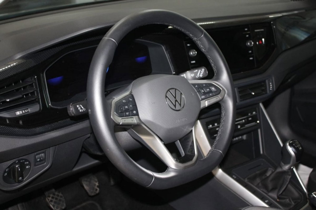 Volkswagen Polo 1.0 Life 80cv (10)
