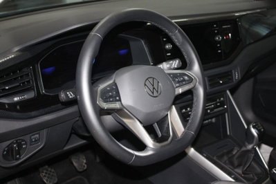 Volkswagen Polo 1.0 Life 80cv (10)