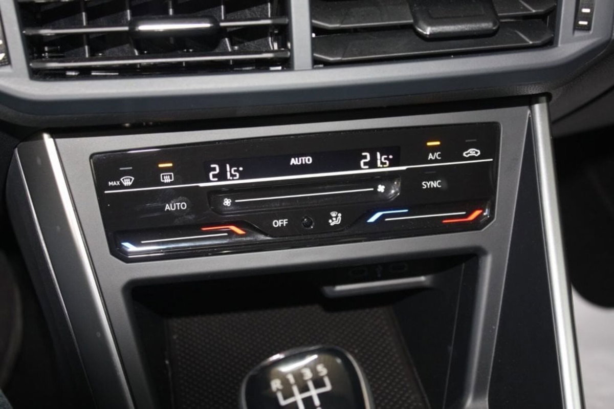 Volkswagen Polo 1.0 Life 80cv (15)