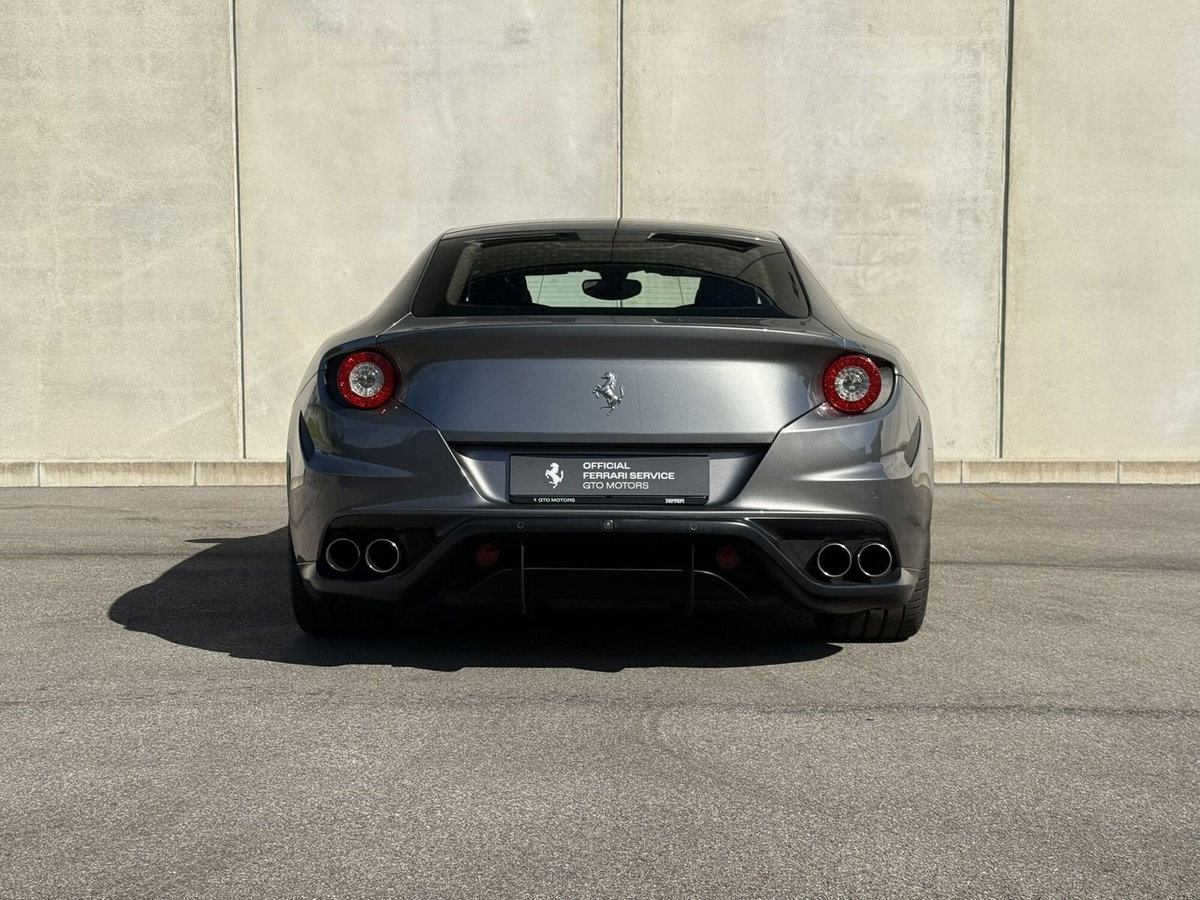 Ferrari FF Coupé FF DCT (5)
