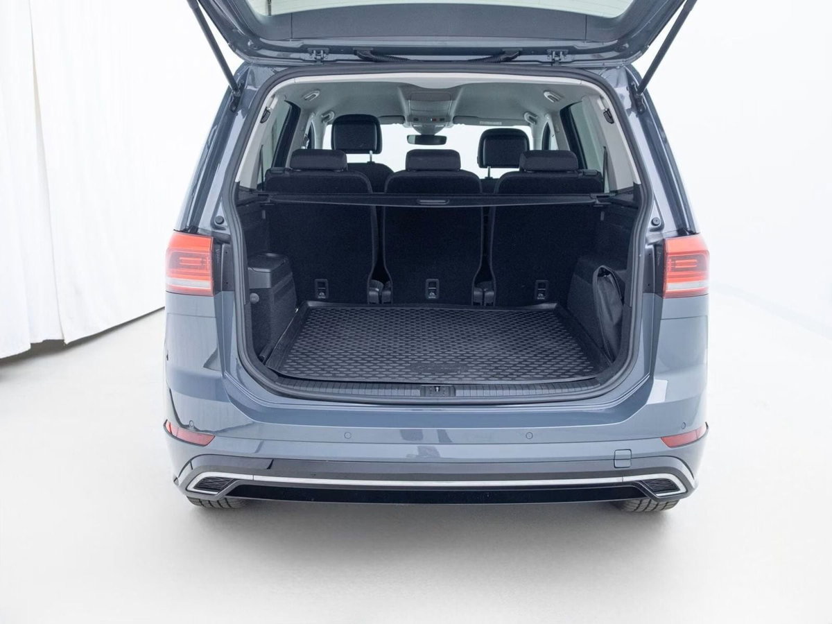 Volkswagen Touran 16V FSI Highline (14)