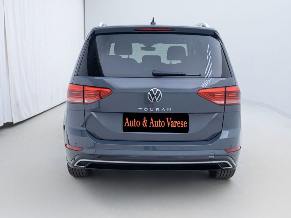 Volkswagen Touran 16V FSI Highline (4)