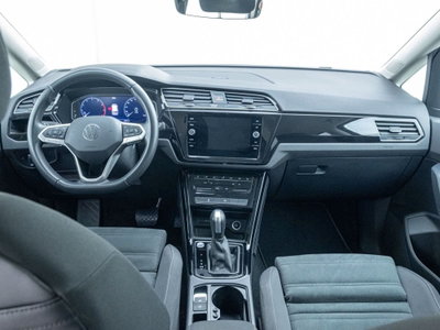 Volkswagen Touran 16V FSI Highline (8)