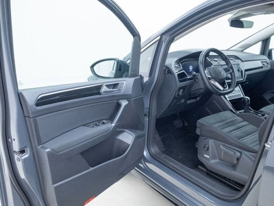 Volkswagen Touran 16V FSI Highline (9)