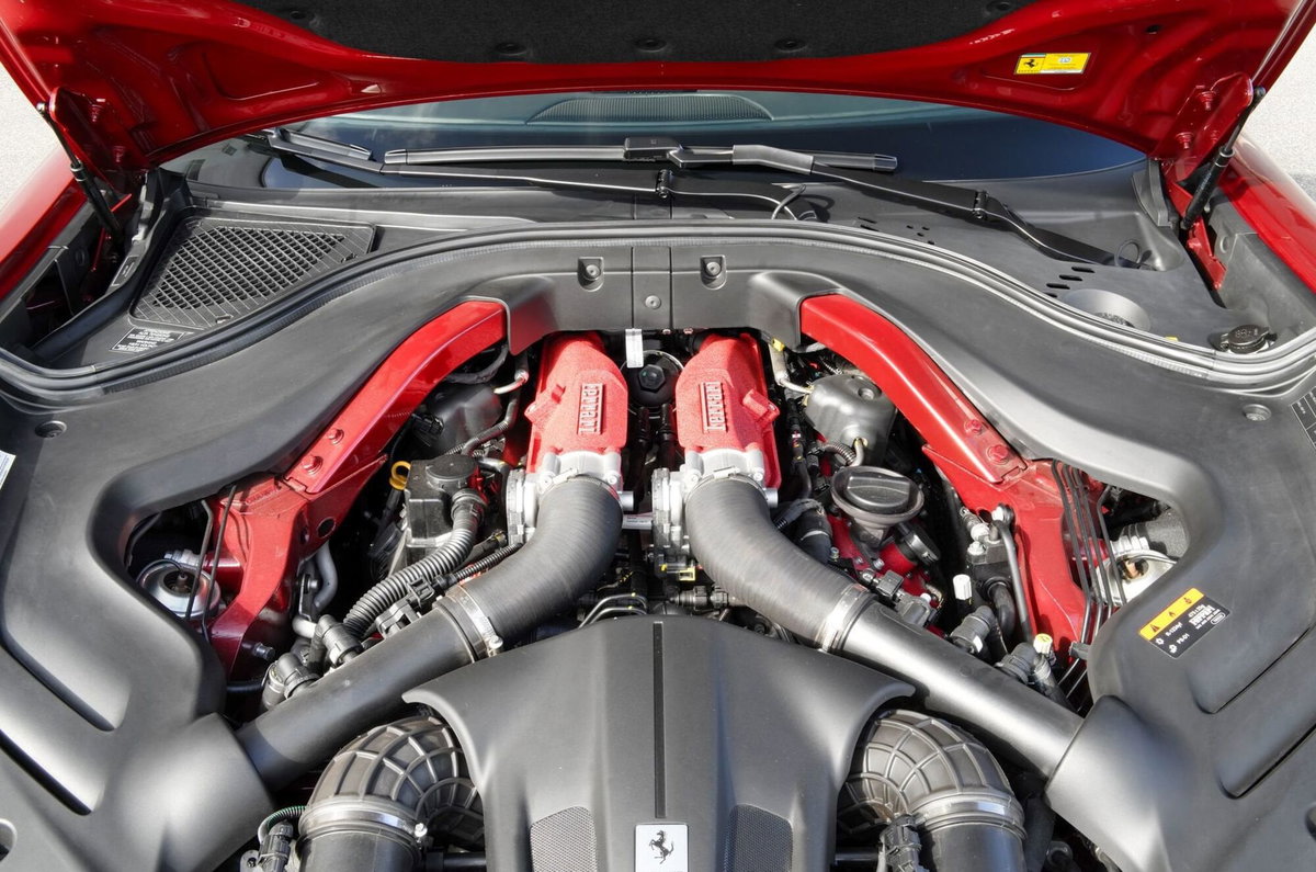 Ferrari Roma Spider 3.9 F1 dct (13)