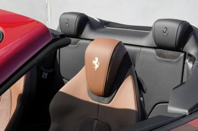 Ferrari Roma Spider 3.9 F1 dct (14)