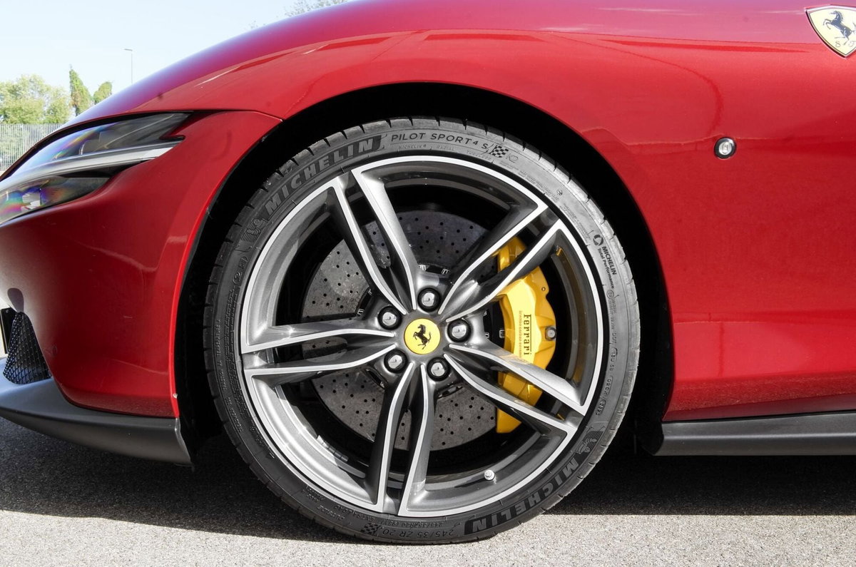 Ferrari Roma Spider 3.9 F1 dct (7)