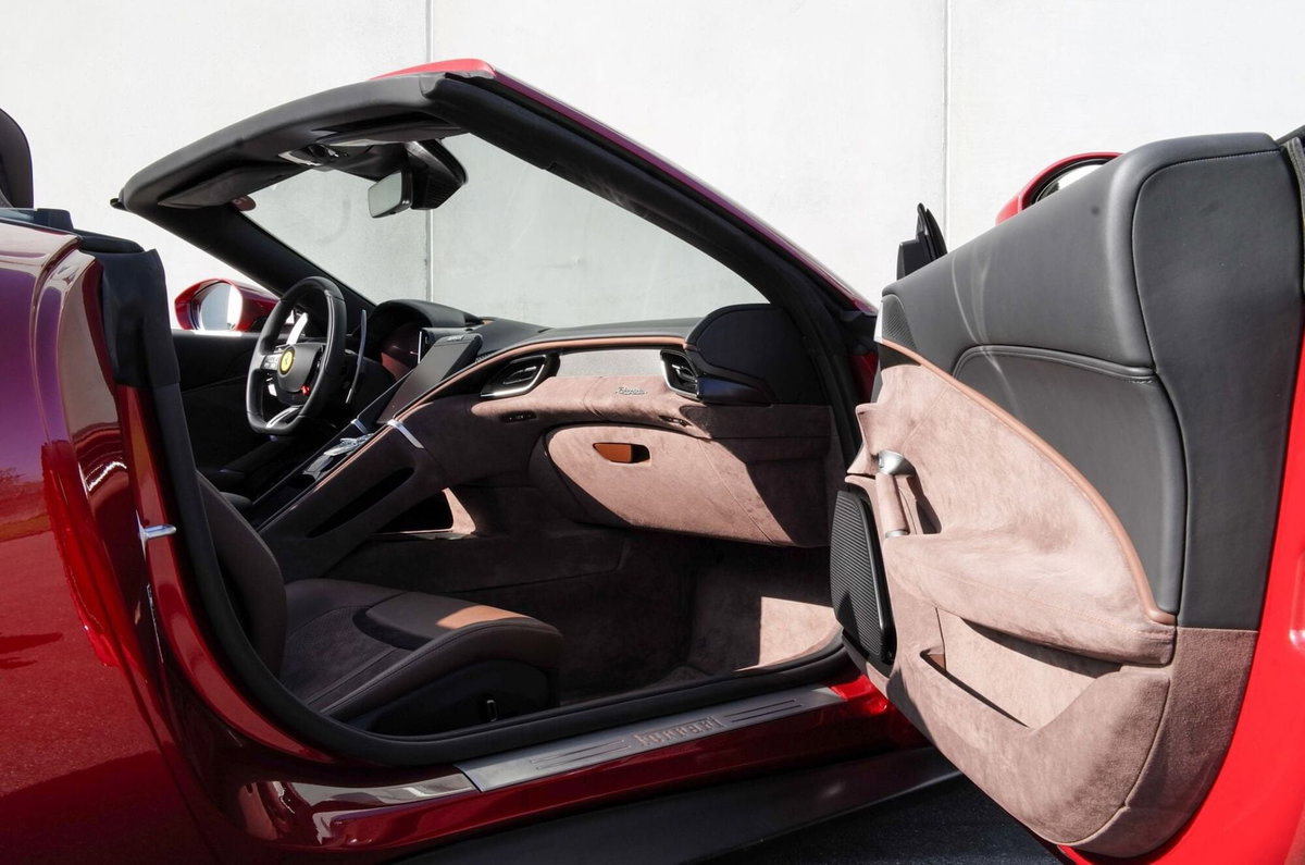 Ferrari Roma Spider 3.9 F1 dct (8)