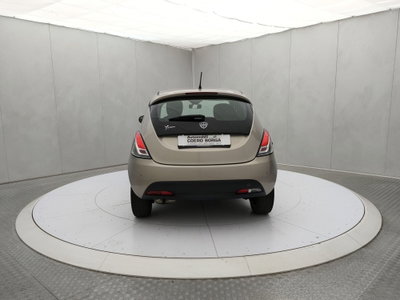Lancia Ypsilon 1.2 69 CV 5 porte Platinum (5)