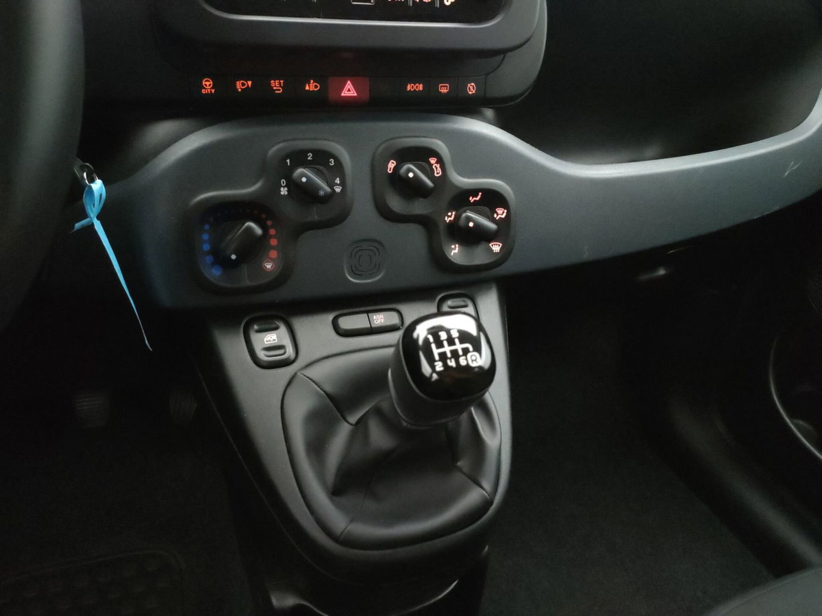 Fiat Panda 1.0 firefly hybrid s&s 70cv 5p.ti (12)