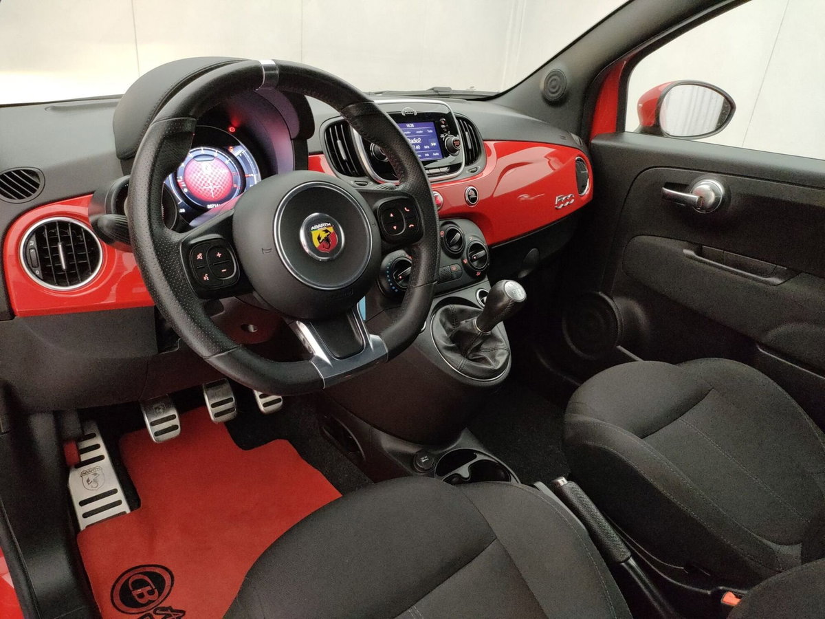 Abarth 500 1.4 Turbo T-Jet (10)