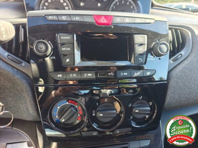 Lancia Ypsilon 1.0 FireFly 5 porte S&S Hybrid Ecochic Gold (12)