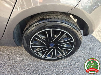 Lancia Ypsilon 1.0 FireFly 5 porte S&S Hybrid Ecochic Gold (16)
