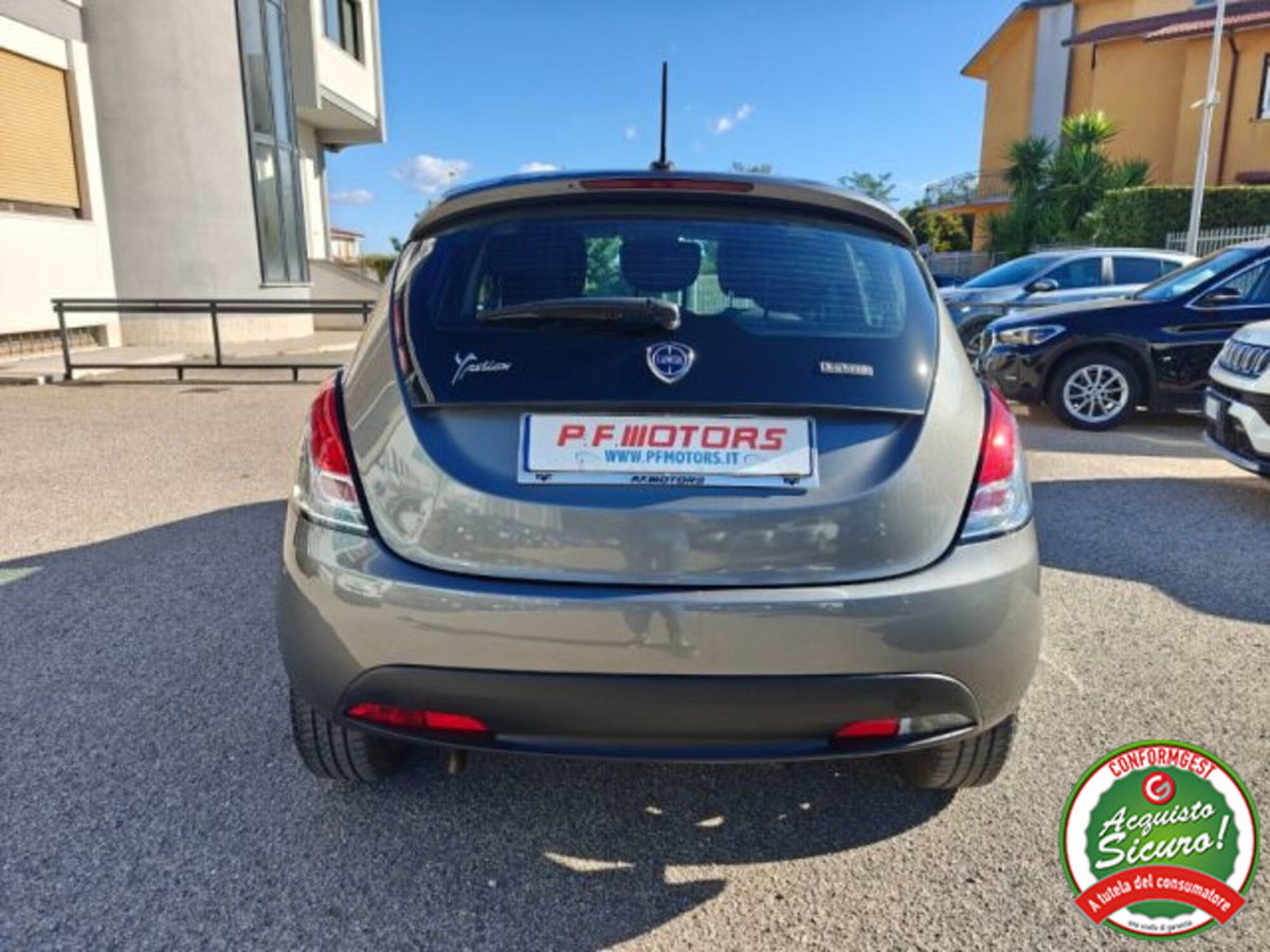 Lancia Ypsilon 1.0 FireFly 5 porte S&S Hybrid Ecochic Gold (4)