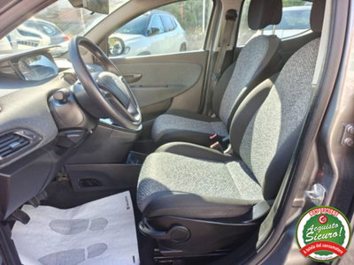 Lancia Ypsilon 1.0 FireFly 5 porte S&S Hybrid Ecochic Gold (8)
