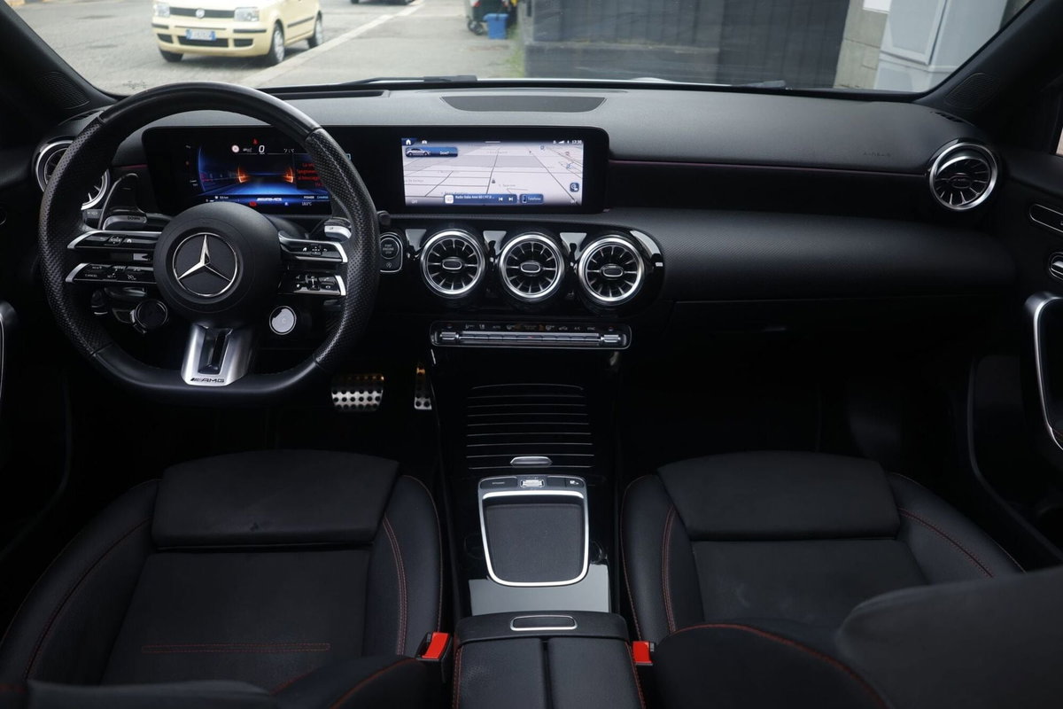 Mercedes-Benz Classe A 35 AMG 4Matic (2)