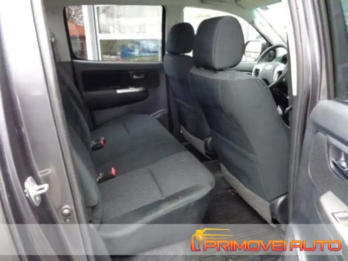 Toyota Hilux 3.0 D-4D 4WD 4p. DC Stylex (3)