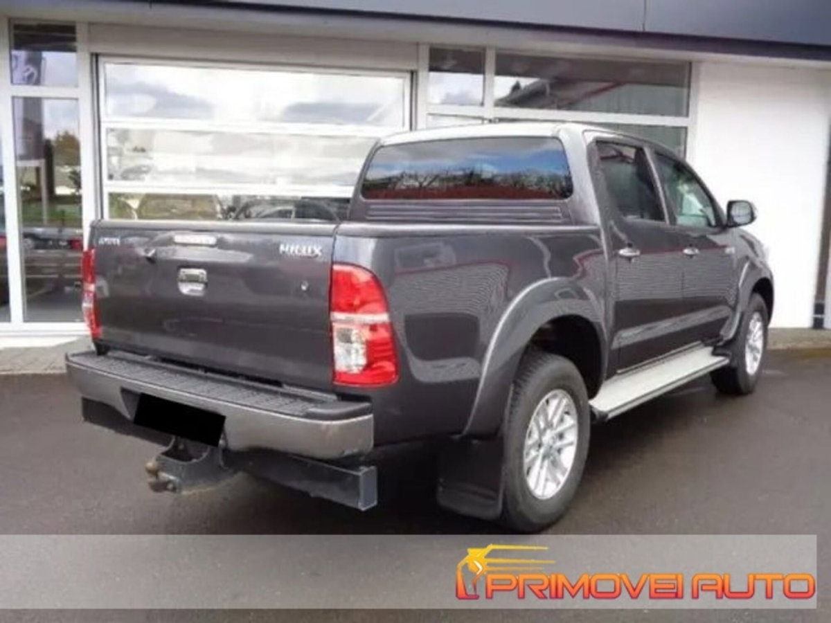 Toyota Hilux 3.0 D-4D 4WD 4p. DC Stylex (8)