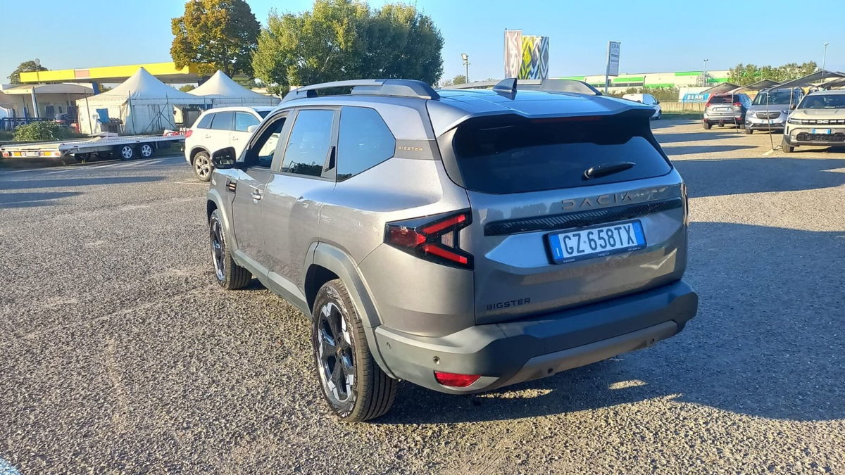 Dacia Bigster 1.2 mild hybrid-G Extreme 140cv (4)