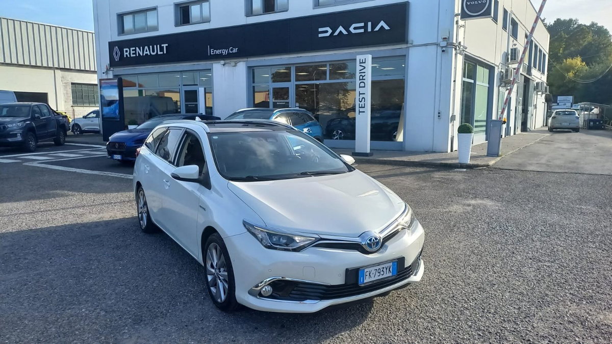 Toyota Auris Station Wagon 1.8 Hybrid Black Edition