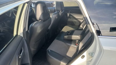 Toyota Auris Station Wagon 1.8 Hybrid Black Edition (6)
