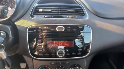 Fiat Punto 1.2 8V 5 porte Street (10)