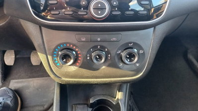 Fiat Punto 1.2 8V 5 porte Street (11)