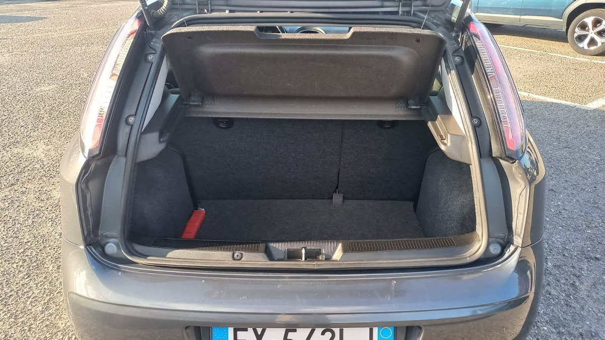 Fiat Punto 1.2 8V 5 porte Street (7)