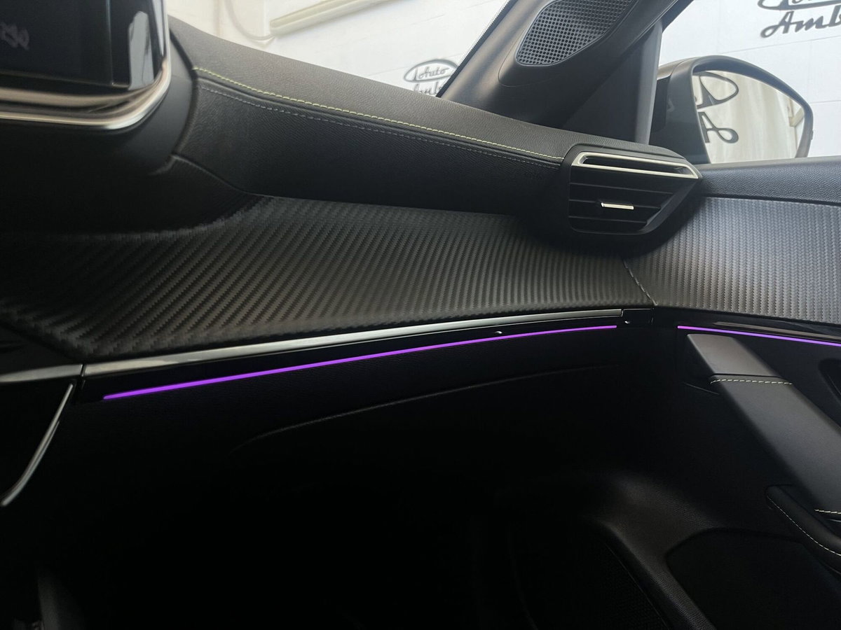 Peugeot 208 motore elettrico 136 CV 5 porte GT (15)