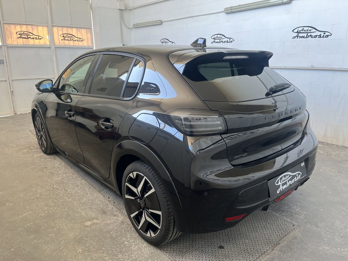 Peugeot 208 motore elettrico 136 CV 5 porte GT (3)