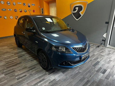 Lancia Ypsilon 1.0 FireFly 5 porte S&S Hybrid Alberta Ferretti usata