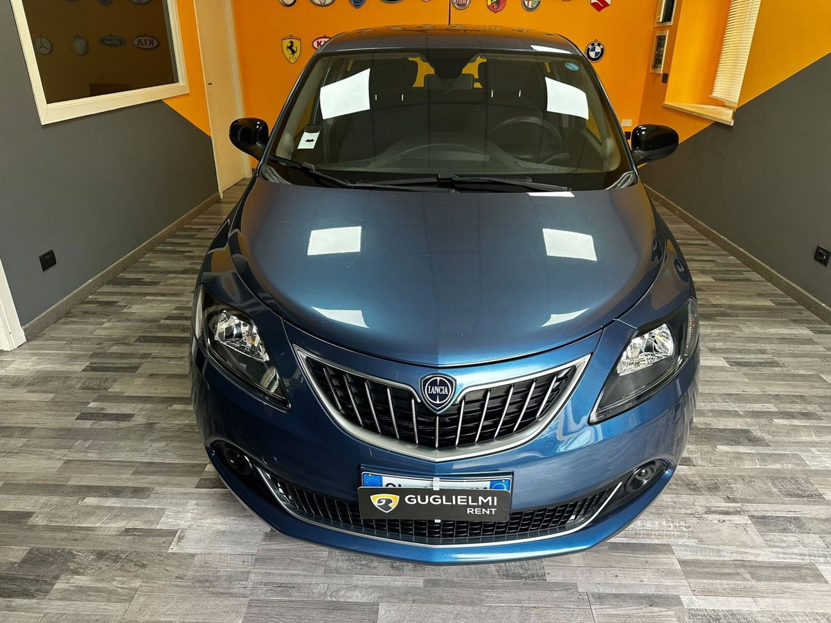 Lancia Ypsilon 1.0 FireFly 5 porte S&S Hybrid Alberta Ferretti (3)