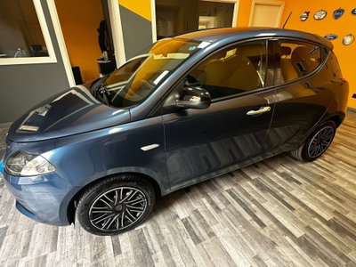 Lancia Ypsilon 1.0 FireFly 5 porte S&S Hybrid Alberta Ferretti (7)